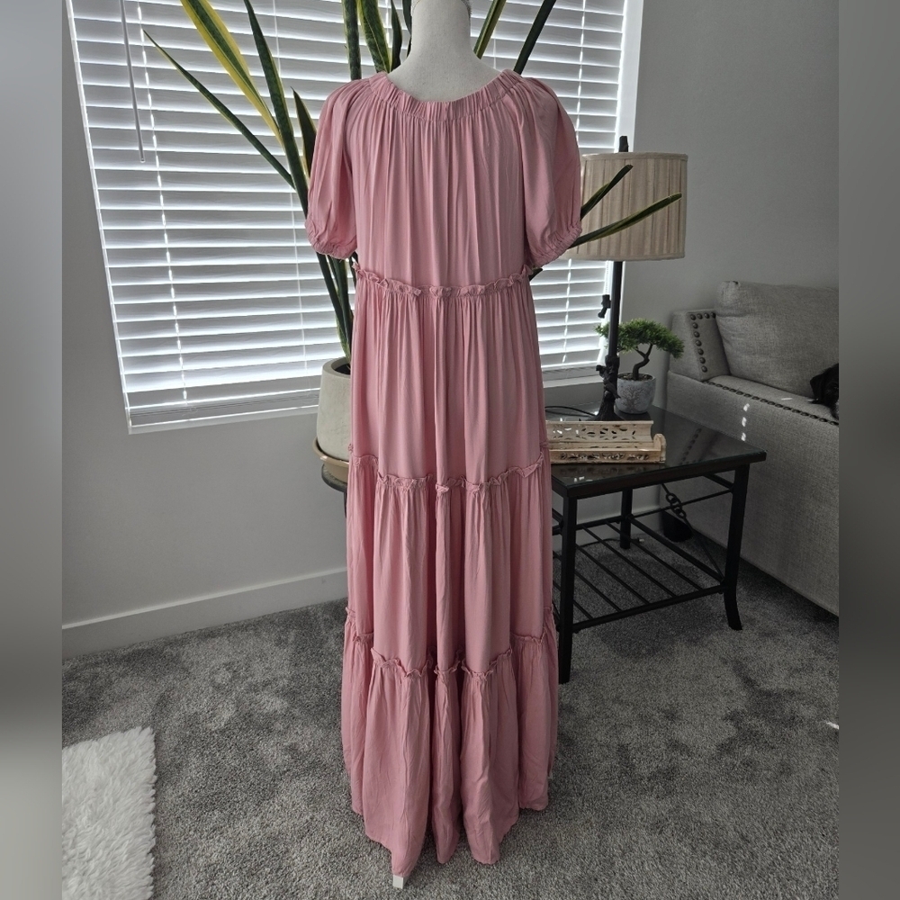 Fore Blush Pink Off the Shoulder Tiered Maxi Dress. Size Small. New without tags - Picture 5 of 9